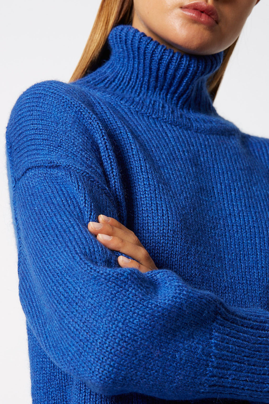 TURTLENECK SWEATER 3