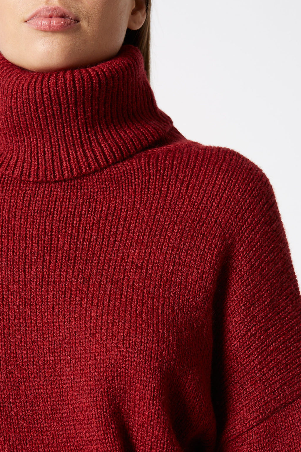 HUSKY CRAVAT SWEATER 3