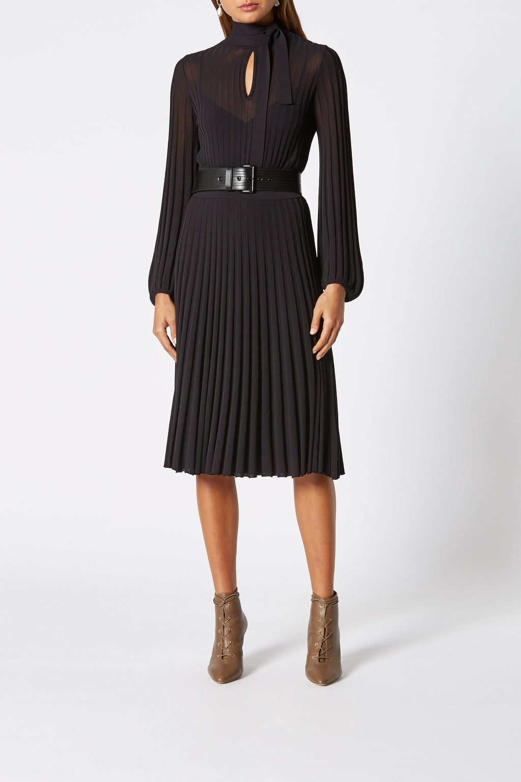 PLEATED RIB TIE NECK DRESS 16