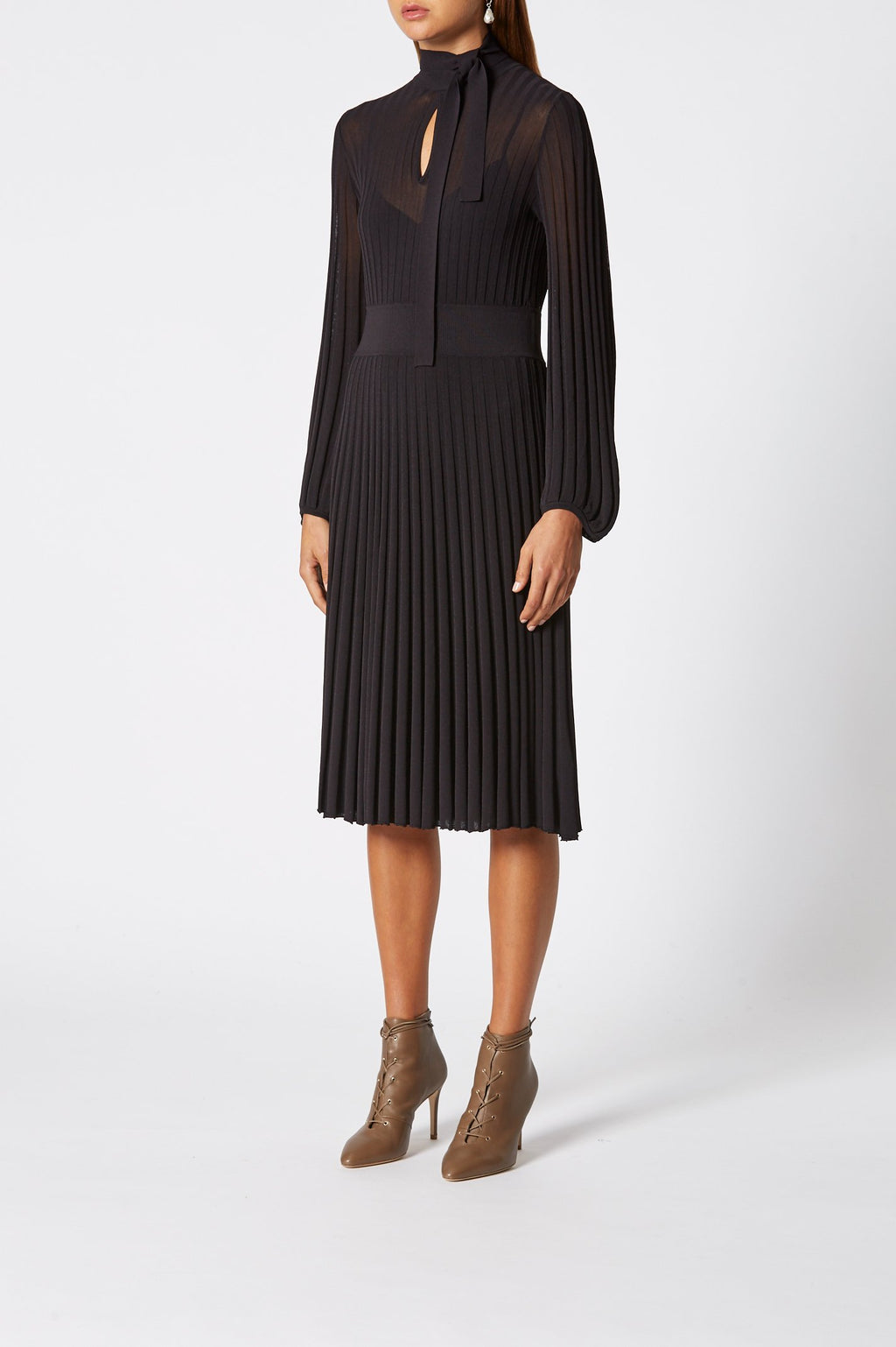 PLEATED RIB TIE NECK DRESS 16