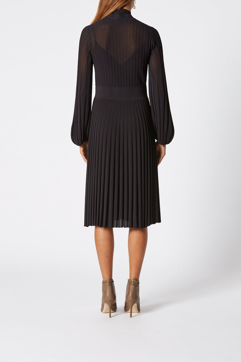 PLEATED RIB TIE NECK DRESS 16