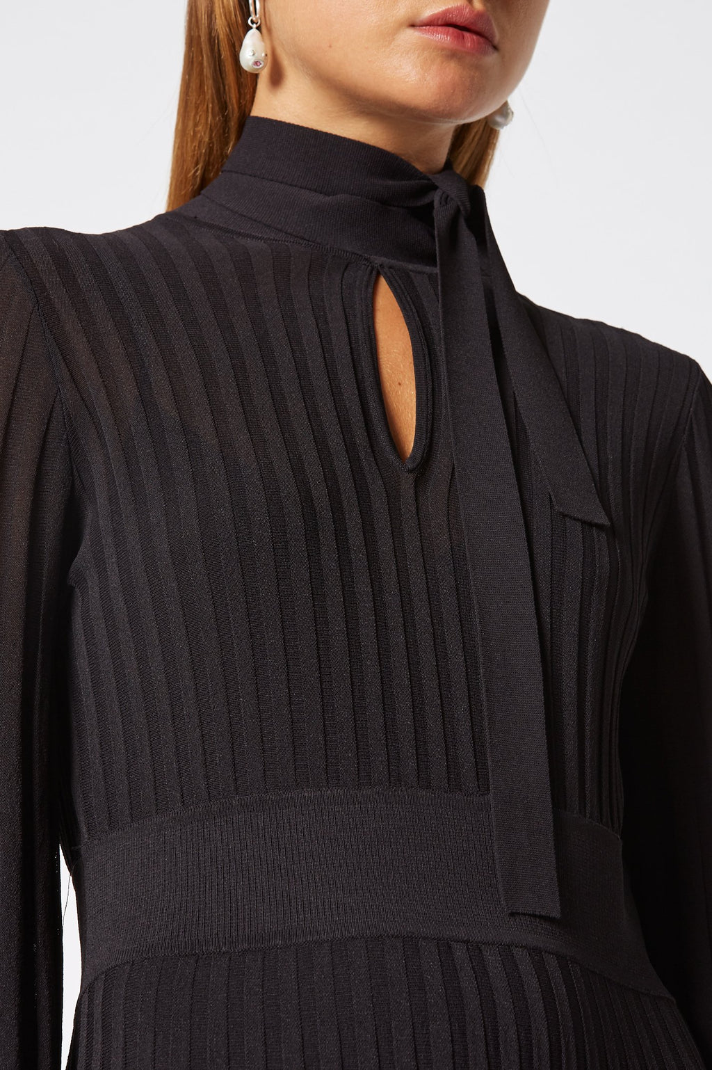 PLEATED RIB TIE NECK DRESS 16