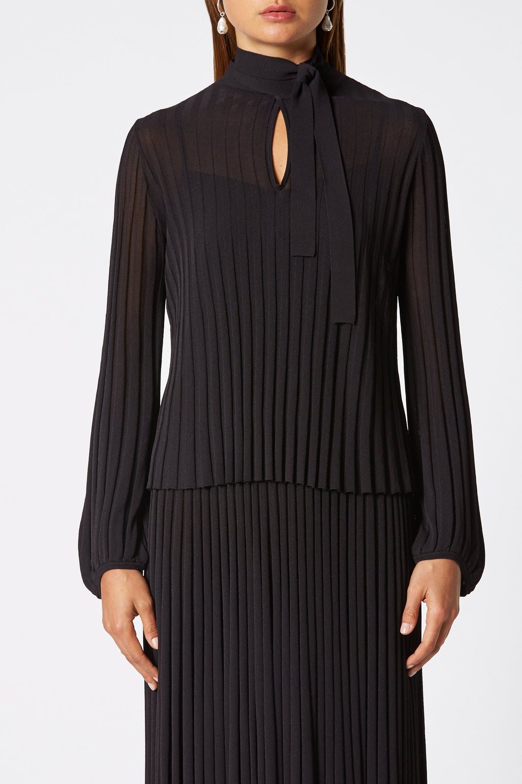 PLEATED RIB TIE NECK TOP 16
