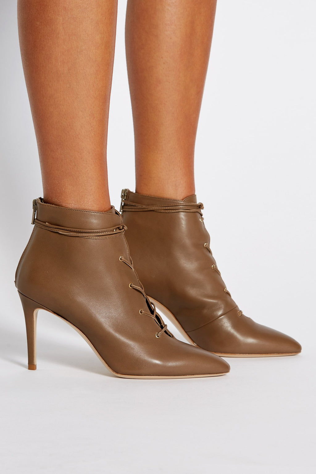 LACE-UP ANKLE BOOT 8.5